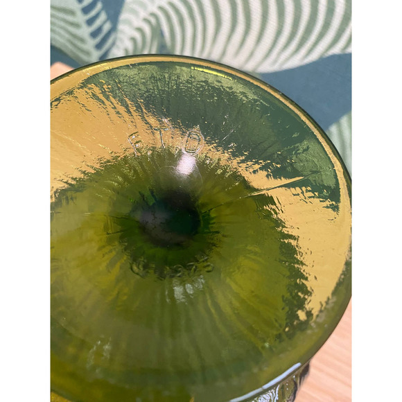 Vintage Green Glass Leaves Pattern Large Serving Pedestal Candy Dish - Picture 7 of 9